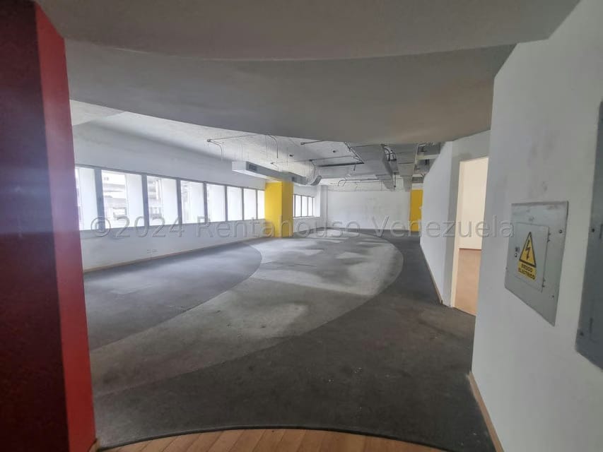 Comercial (Oficina) en Venta en Los Palos Grandes, Distrito Metropolitano - 2