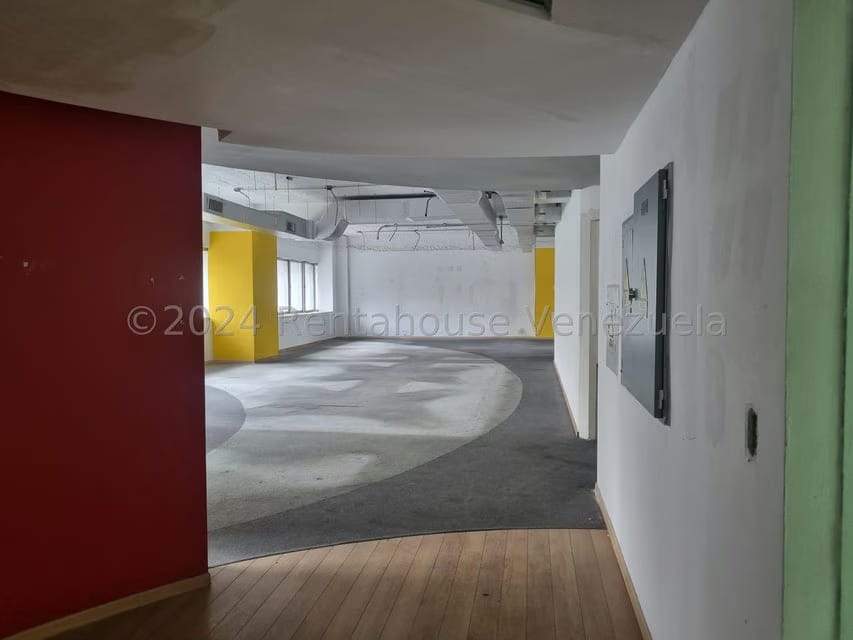 Comercial (Oficina) en Venta en Los Palos Grandes, Distrito Metropolitano - 9