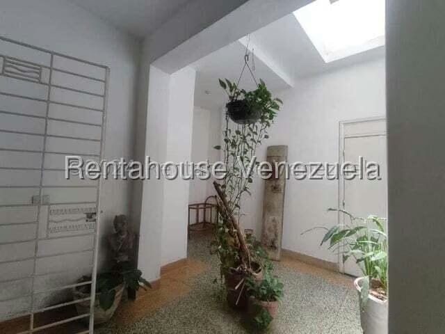 Casa (Duplex) en Venta en La Florida, Distrito Metropolitano - 11
