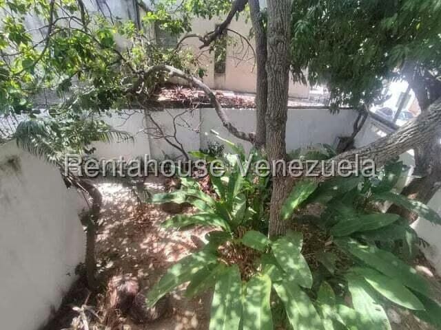 Casa (Duplex) en Venta en La Florida, Distrito Metropolitano - 32