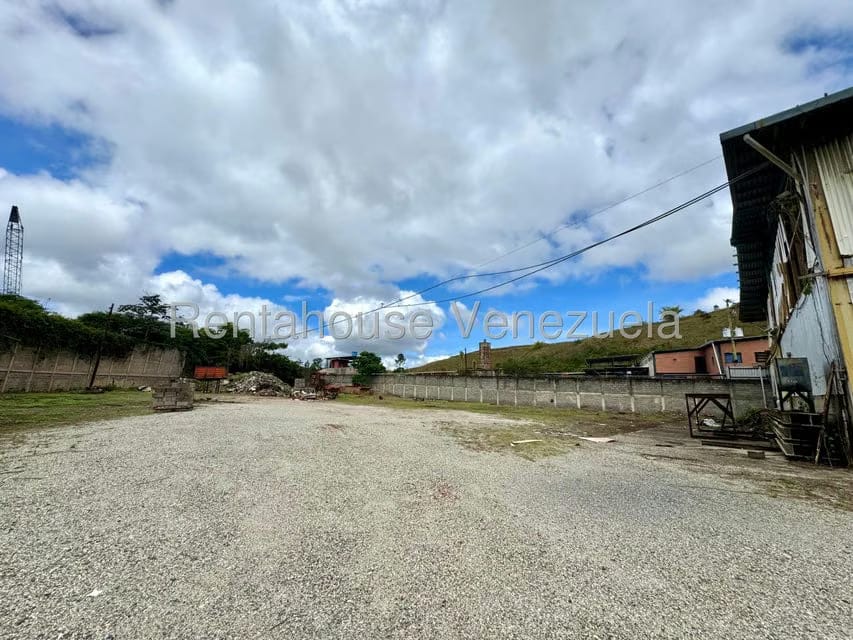 Terreno (Industrial) en Venta en Baruta, Distrito Metropolitano - 12