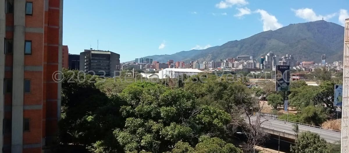 Apartamento (1 Nivel) en Alquiler en Chuao, Distrito Metropolitano - 24