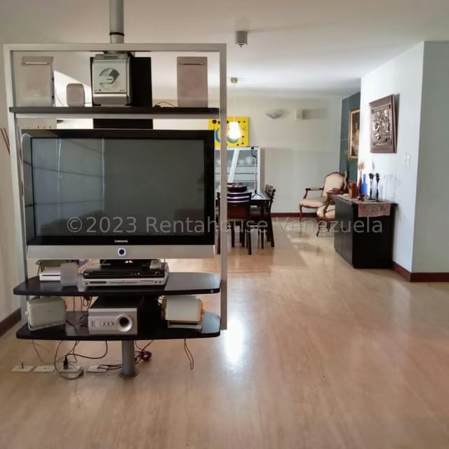 Apartamento (1 Nivel) en Alquiler en Chuao, Distrito Metropolitano - 39