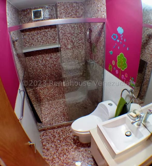 Apartamento (1 Nivel) en Alquiler en Chuao, Distrito Metropolitano - 41