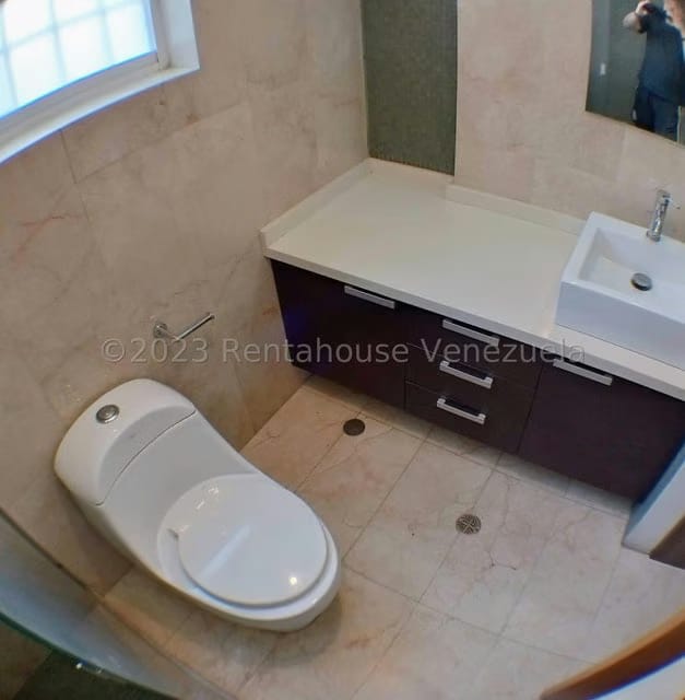 Apartamento (1 Nivel) en Alquiler en Chuao, Distrito Metropolitano - 77