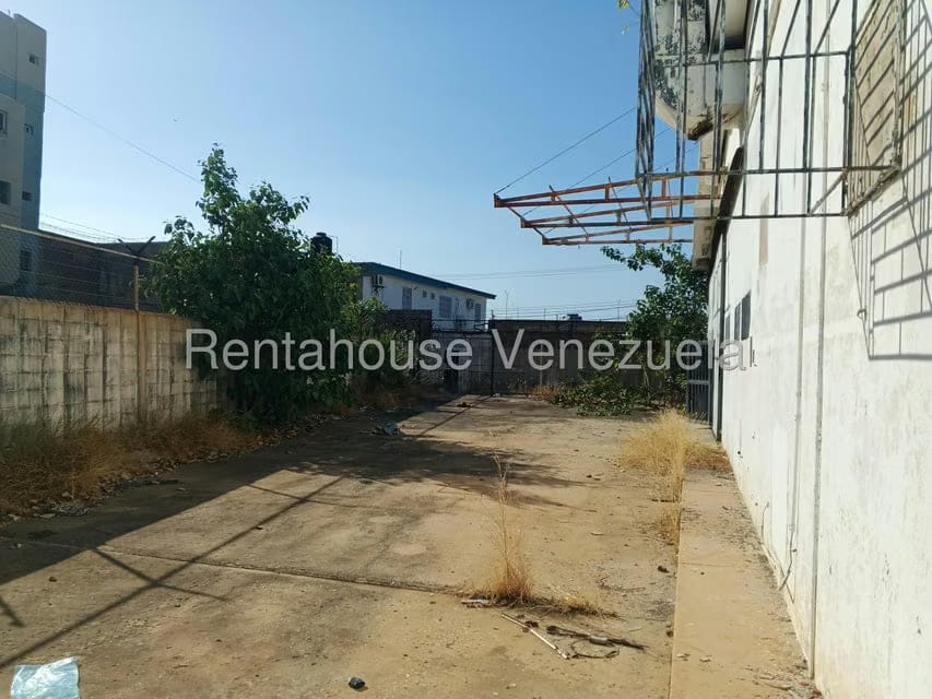 Comercial (Local Comercial) en Venta en La Limpia, Zulia - 14