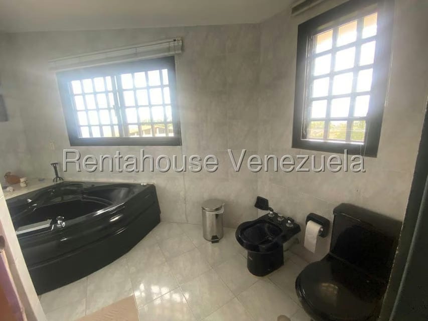 Casa (1 Nivel) en Venta en Los Guayabitos, Distrito Metropolitano - 29