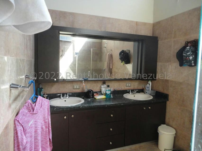 Casa (Duplex) en Venta en La Trinidad, Distrito Metropolitano - 35