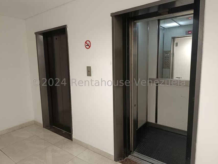 Comercial (Oficina) en Venta en Las Delicias de Sabana Grande, Distrito Metropolitano - 4