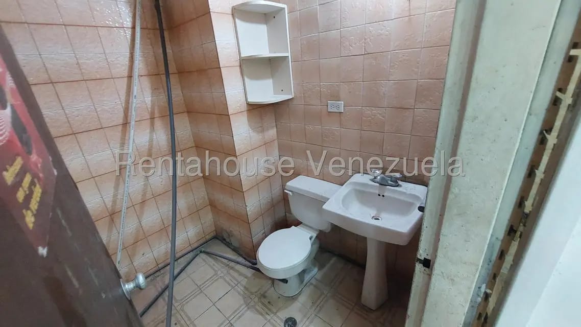 Comercial (Local Comercial) en Alquiler en Parroquia Santa Rosalia, Distrito Metropolitano - 9