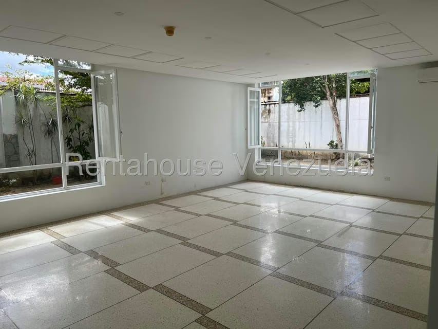 Comercial (Oficina) en Alquiler en Las Palmas, Distrito Metropolitano - 13