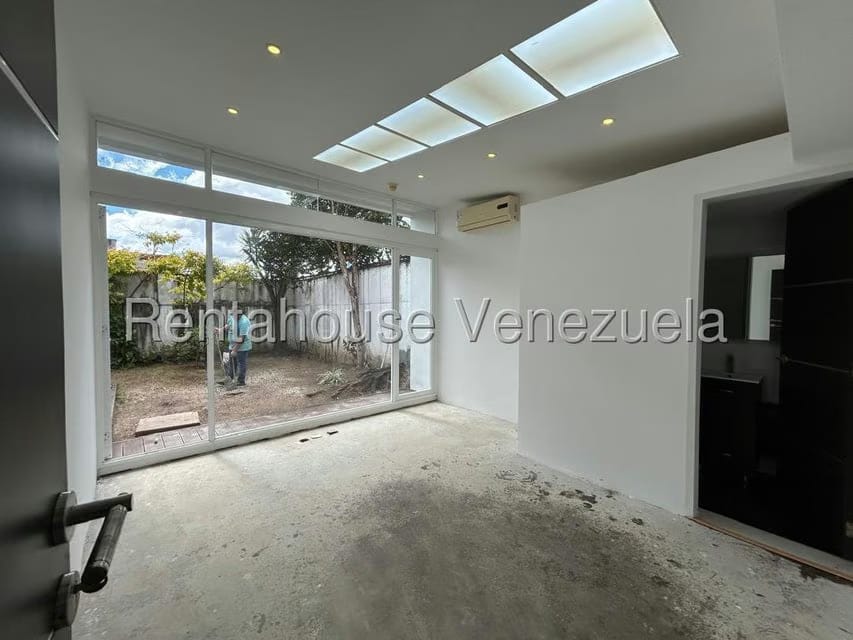 Comercial (Oficina) en Alquiler en Las Palmas, Distrito Metropolitano - 3