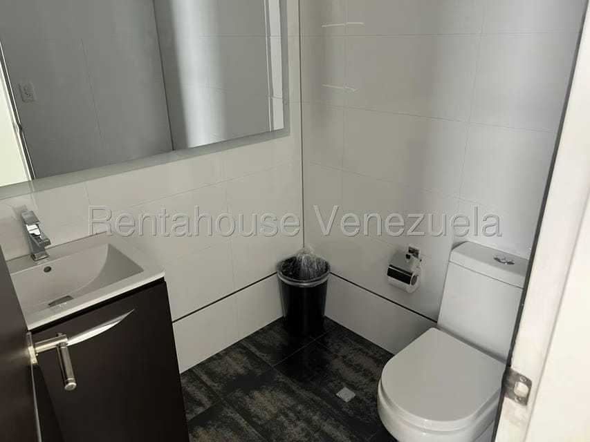 Comercial (Oficina) en Alquiler en Las Palmas, Distrito Metropolitano - 6
