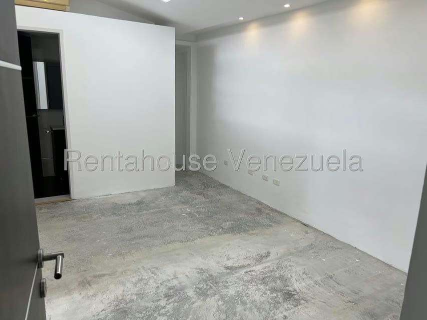 Comercial (Oficina) en Alquiler en Las Palmas, Distrito Metropolitano - 9