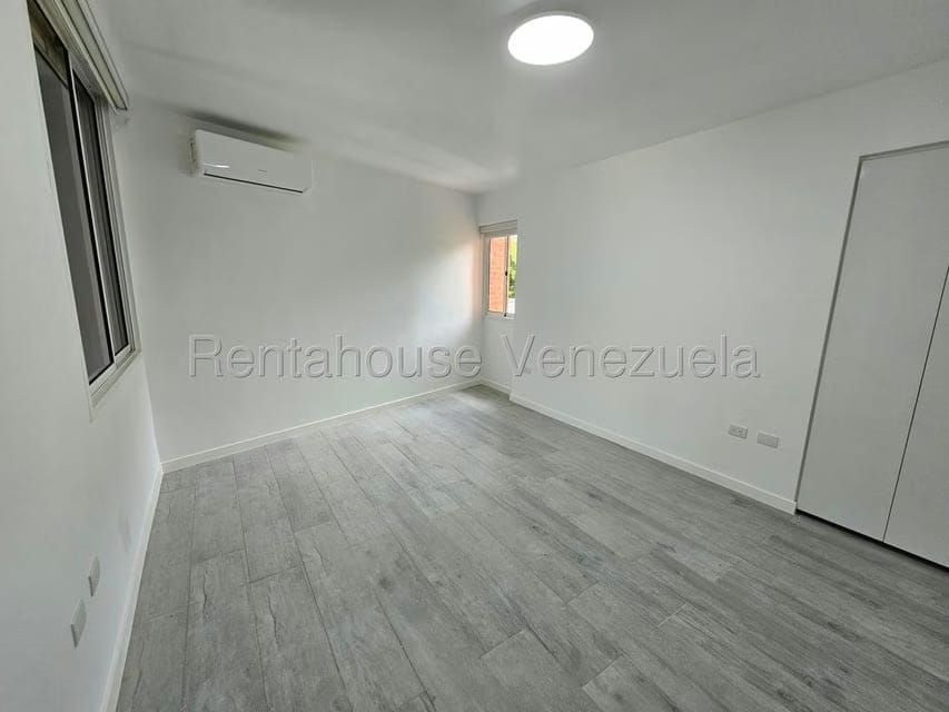 Apartamento (1 Nivel) en Venta en La Boyera, Distrito Metropolitano - 12