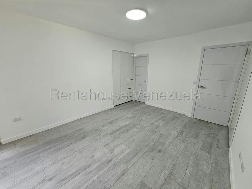 Apartamento (1 Nivel) en Venta en La Boyera, Distrito Metropolitano - 13