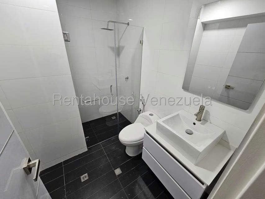 Apartamento (1 Nivel) en Venta en La Boyera, Distrito Metropolitano - 14