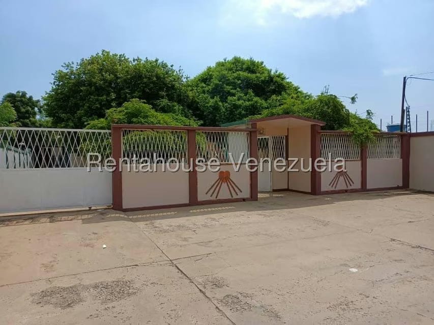 Comercial (Edificio) en Alquiler en Sierra Maestra, Zulia - 2