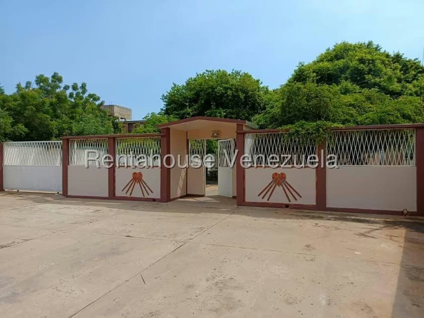 Comercial (Edificio) en Alquiler en Sierra Maestra, Zulia - 3