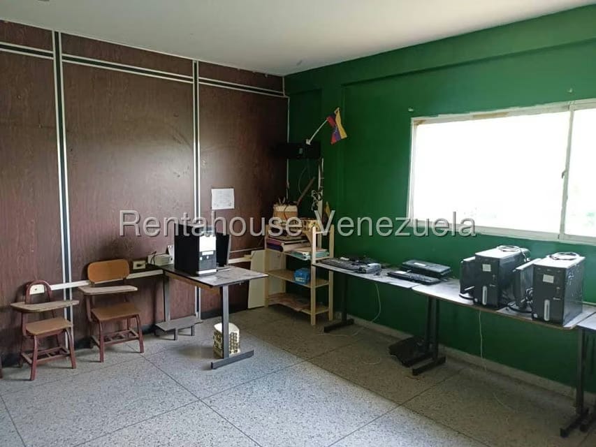 Comercial (Edificio) en Alquiler en Sierra Maestra, Zulia - 32