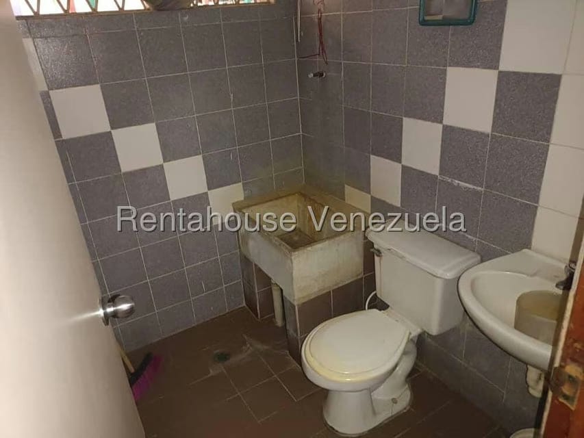 Comercial (Edificio) en Alquiler en Sierra Maestra, Zulia - 36