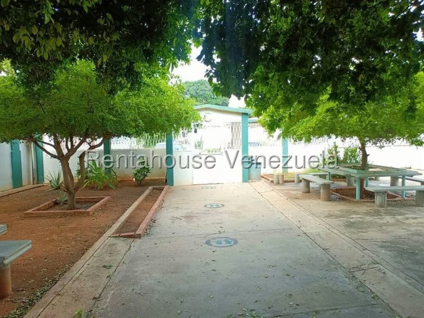 Comercial (Edificio) en Alquiler en Sierra Maestra, Zulia - 5