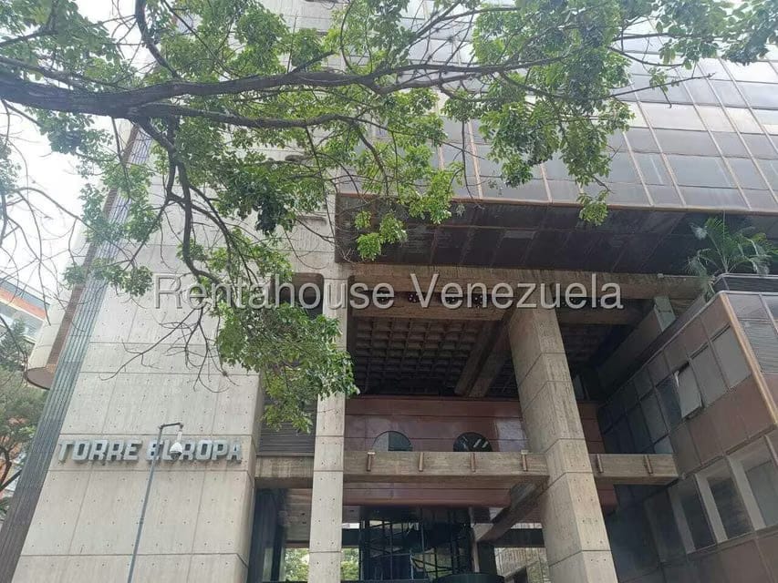 Comercial (Oficina) en Alquiler en Campo Alegre, Distrito Metropolitano - 2