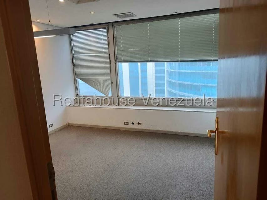 Comercial (Oficina) en Alquiler en Campo Alegre, Distrito Metropolitano - 15