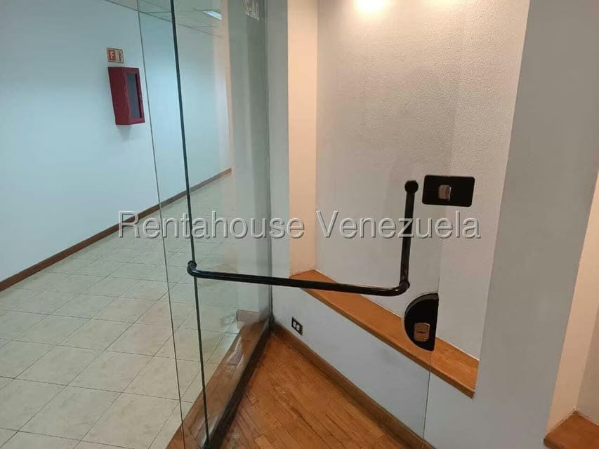 Comercial (Oficina) en Alquiler en Campo Alegre, Distrito Metropolitano - 22