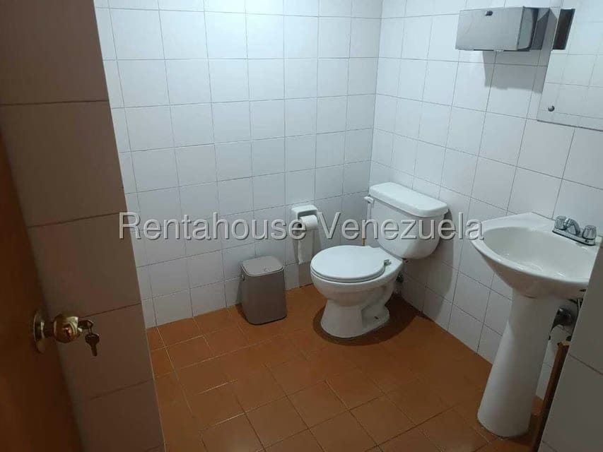 Comercial (Oficina) en Alquiler en Campo Alegre, Distrito Metropolitano - 23