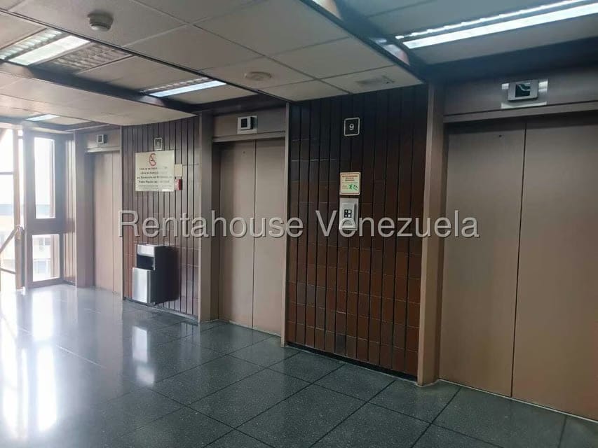 Comercial (Oficina) en Alquiler en Campo Alegre, Distrito Metropolitano - 24