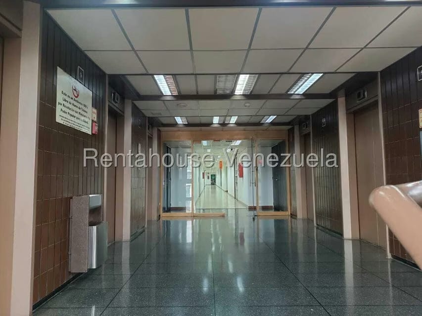 Comercial (Oficina) en Alquiler en Campo Alegre, Distrito Metropolitano - 28