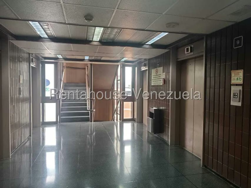 Comercial (Oficina) en Alquiler en Campo Alegre, Distrito Metropolitano - 30