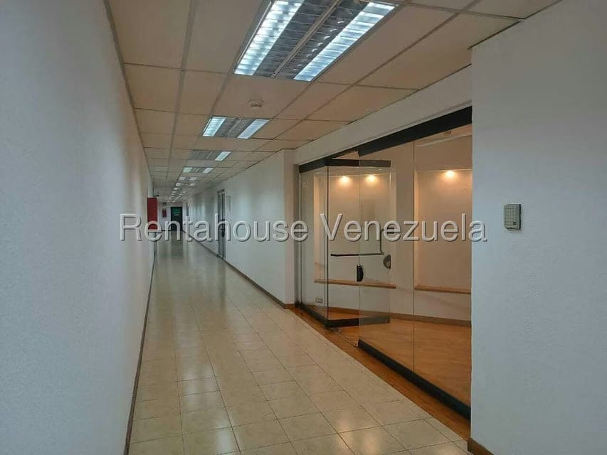 Comercial (Oficina) en Alquiler en Campo Alegre, Distrito Metropolitano - 6