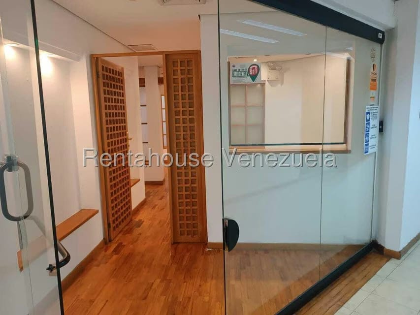 Comercial (Oficina) en Alquiler en Campo Alegre, Distrito Metropolitano - 8