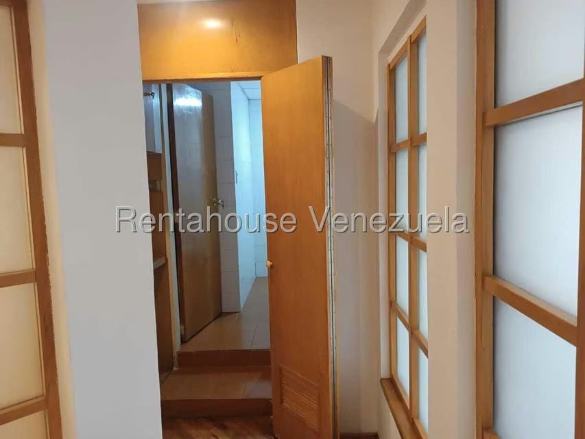 Comercial (Oficina) en Alquiler en Campo Alegre, Distrito Metropolitano - 9