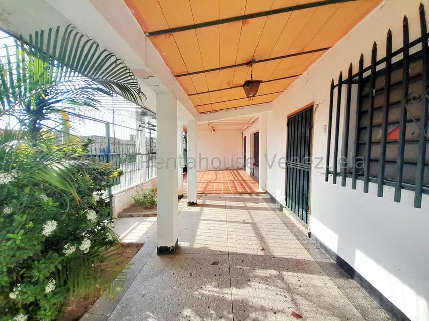 Casa (Multipes Niveles) en Alquiler en Centro, Falcon