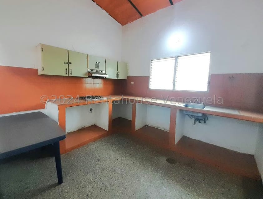 Casa (Multipes Niveles) en Alquiler en Centro, Falcon - 12