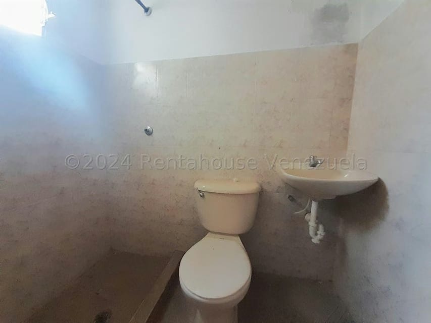 Casa (Multipes Niveles) en Alquiler en Centro, Falcon - 10