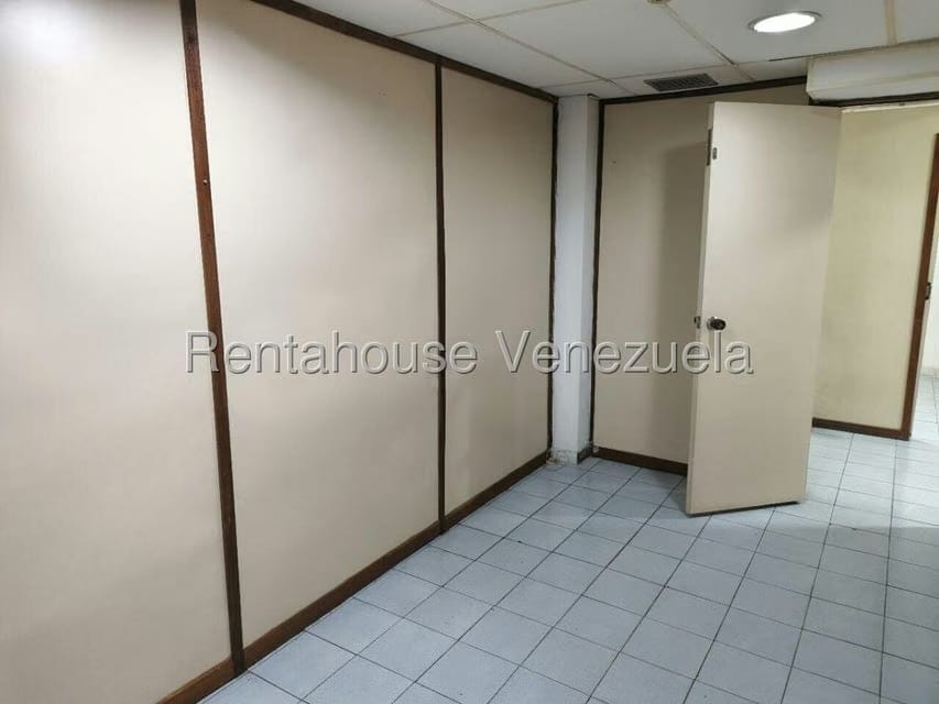 Comercial (Consultorio Medico) en Alquiler en Propatria, Distrito Metropolitano - 13