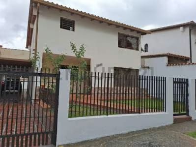 Hermosa Casa en Venta 146mts2 Urb Las Guamas Los Teques - 3