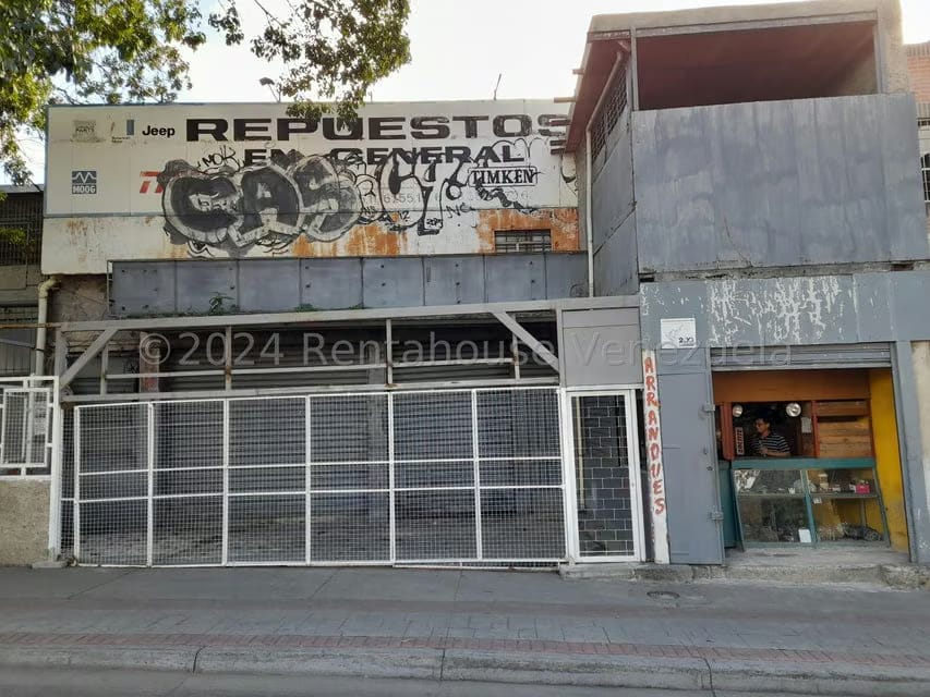Comercial (Local Comercial) en Venta en Los Rosales, Distrito Metropolitano