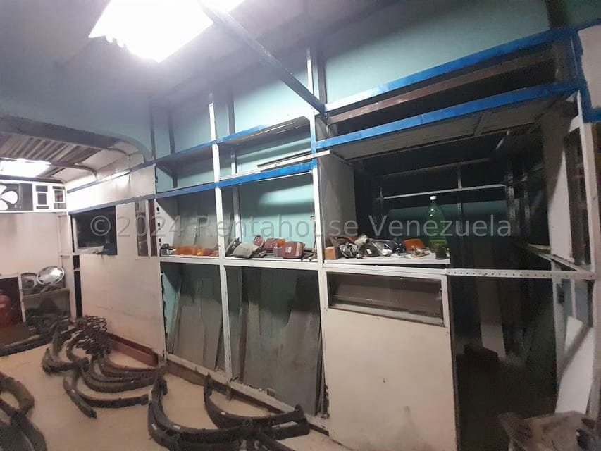 Comercial (Local Comercial) en Venta en Los Rosales, Distrito Metropolitano - 17
