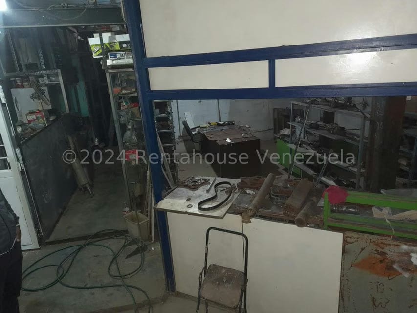 Comercial (Local Comercial) en Venta en Los Rosales, Distrito Metropolitano - 23