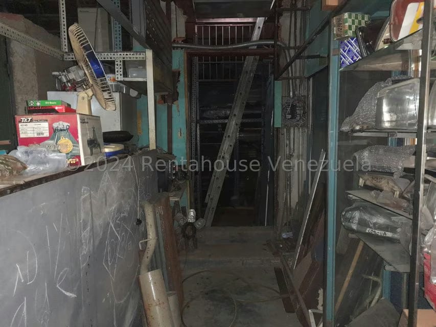 Comercial (Local Comercial) en Venta en Los Rosales, Distrito Metropolitano - 24