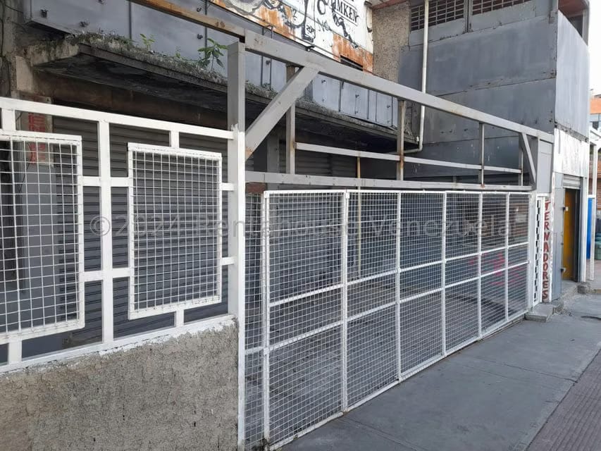 Comercial (Local Comercial) en Venta en Los Rosales, Distrito Metropolitano - 4
