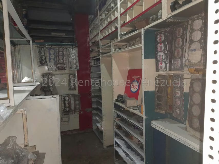 Comercial (Local Comercial) en Venta en Los Rosales, Distrito Metropolitano - 39