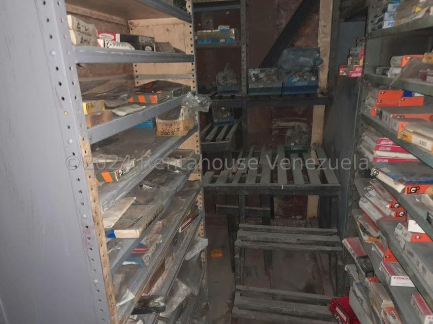 Comercial (Local Comercial) en Venta en Los Rosales, Distrito Metropolitano - 46