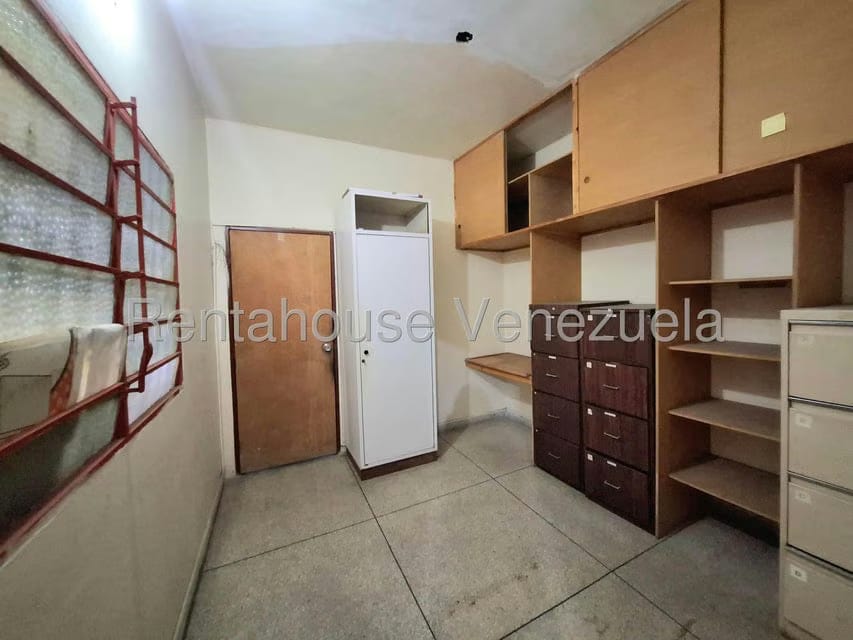 Comercial (Edificio) en Venta en Avenida Miranda, Aragua - 11