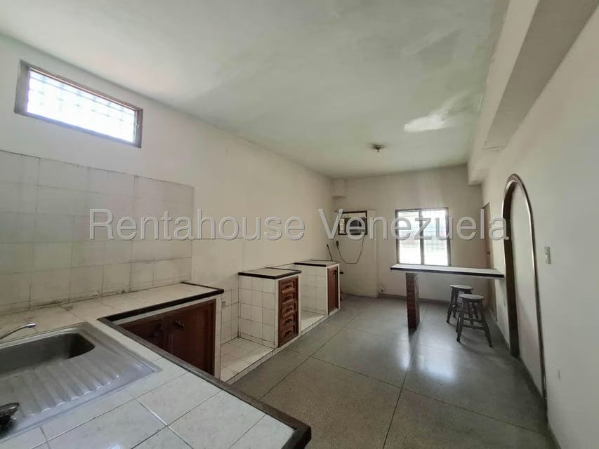 Comercial (Edificio) en Venta en Avenida Miranda, Aragua - 19